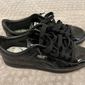 Men’s puma sneakers
